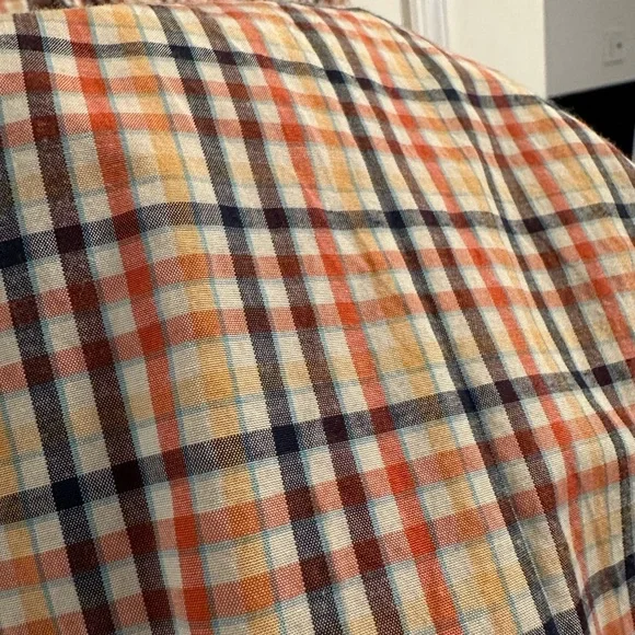 Men’s Izod plaid button up - Picture 6 of 6